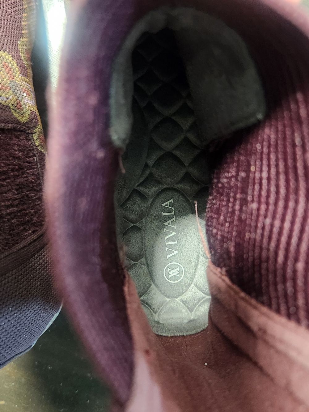 VIVAIA Ryan Pro Chelsea Boots | Burgundy Floral Glitter Knit | Square Toe | Sz 4 - Picture 9 of 11